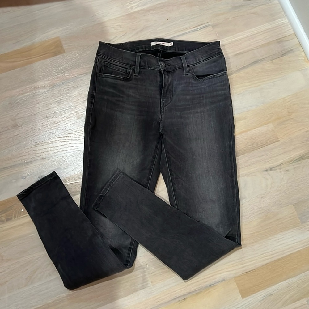 Levi’s 710 Jeans - size 28